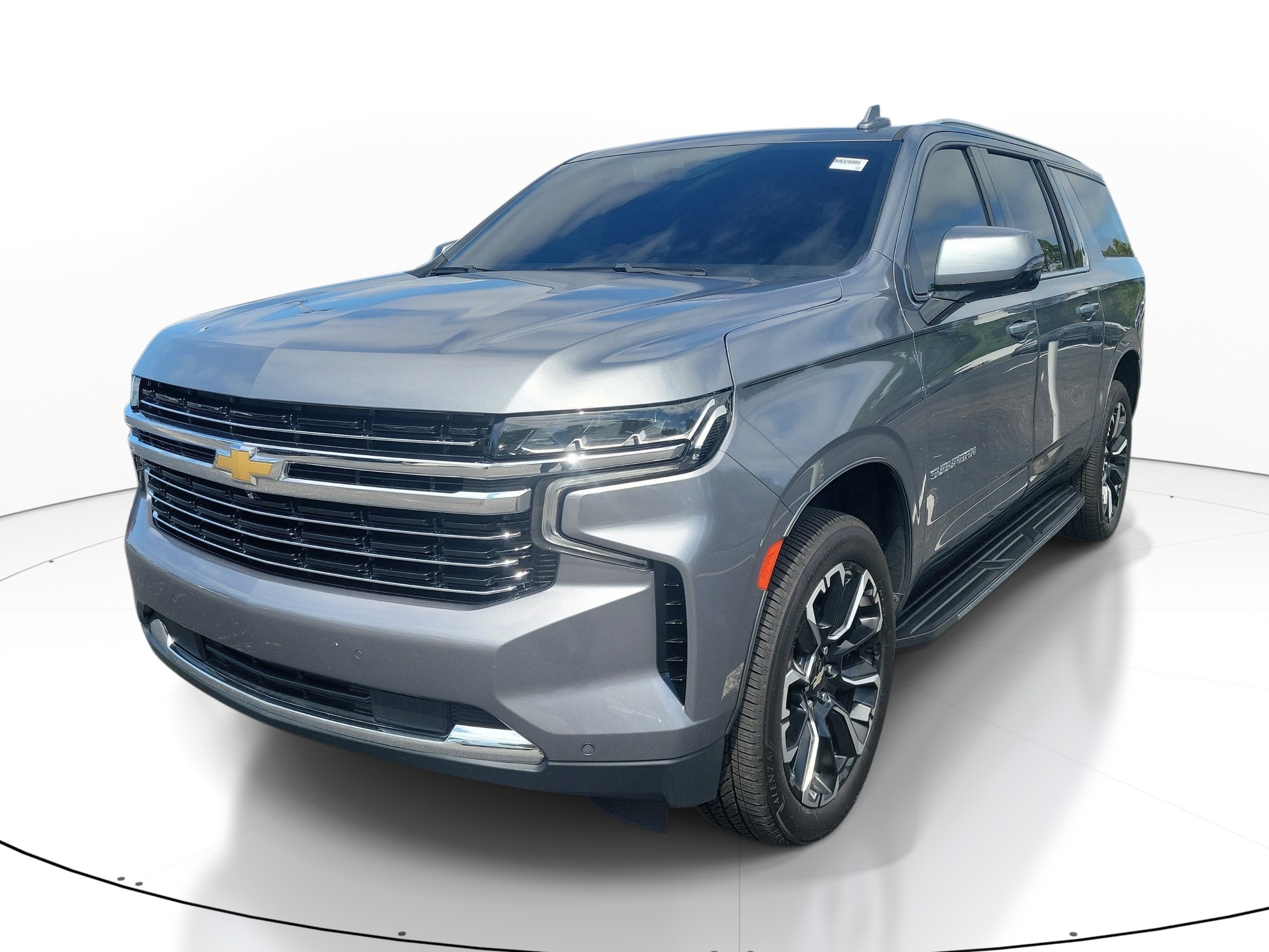 Used 2022 Chevrolet Suburban LT w/ Luxury Package AWD/4WD image 3