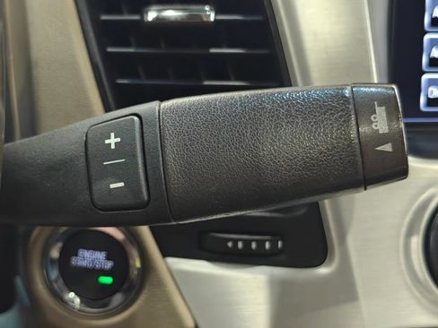 Used 2017 GMC Yukon SLT w/ Open Road Package AWD/4WD image 51