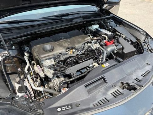 Used 2021 Toyota Camry SE FWD image 9