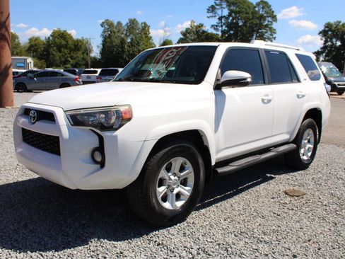 Used 2015 Toyota 4Runner SR5 Premium image 3