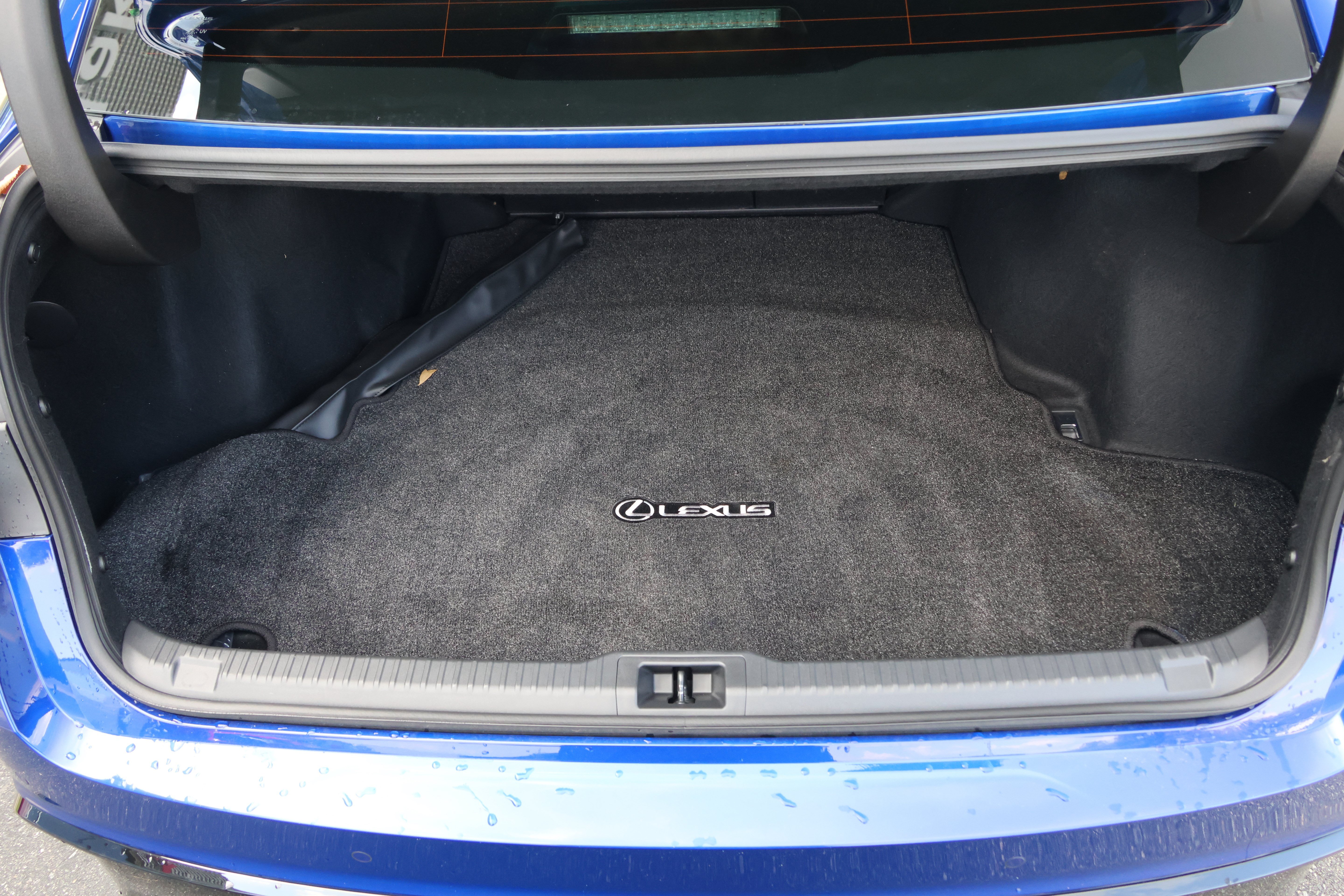 Used 2026 Lexus IS 350 F Sport w/ Technology Package RWD image 39