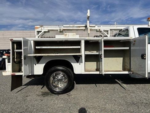 Used 2015 Ford F450 XL w/ XL Decor Group image 24