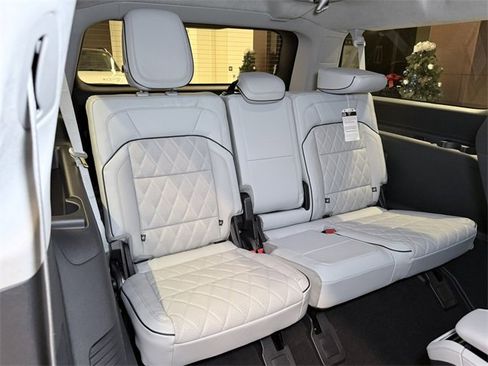 New 2026 Lincoln Navigator L Black Label image 21