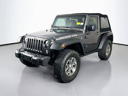 Used 2016 Jeep Wrangler Rubicon w/ Power Convenience Group AWD/4WD image 3
