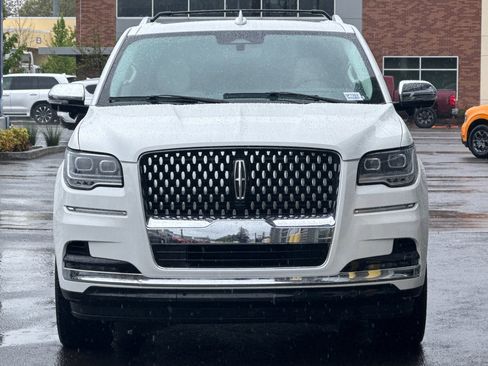Certified 2024 Lincoln Navigator L Black Label AWD/4WD image 9