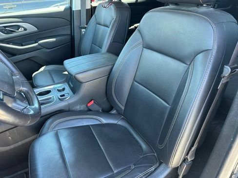 Used 2019 Chevrolet Traverse LT w/ LPO, Floor Liner Package AWD/4WD image 3