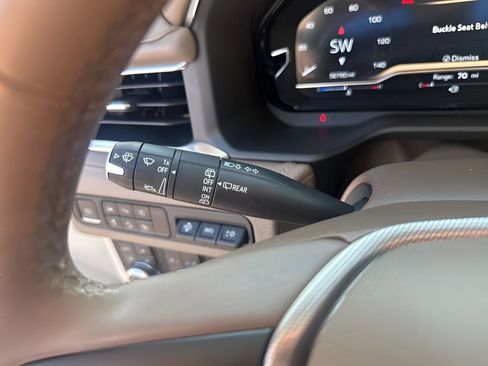 Used 2023 GMC Yukon Denali image 31