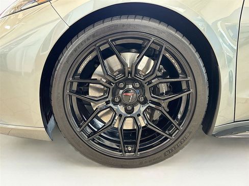 Used 2024 Chevrolet Corvette Z06 RWD image 30