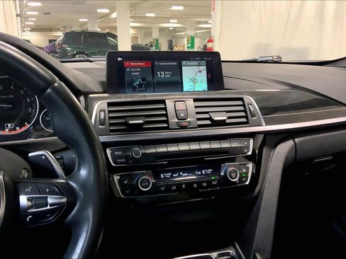 Used 2018 BMW 330i xDrive 330i xDrive image 6