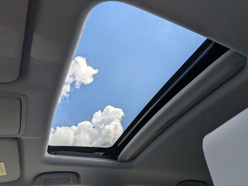 Used 2018 Honda CR-V EX-L image 17