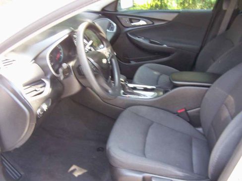 Used 2021 Chevrolet Malibu LS image 7