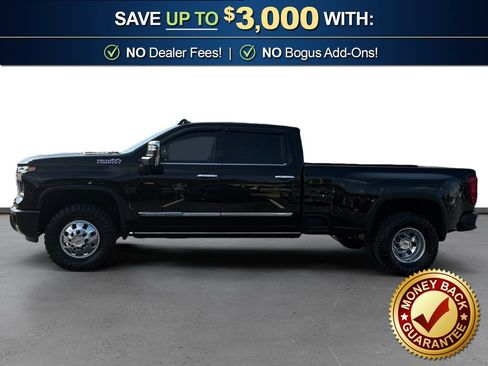 Used 2024 Chevrolet Silverado 3500 High Country w/ High Country Premium Package AWD/4WD image 2