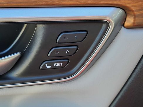 Used 2021 Honda CR-V Touring image 13