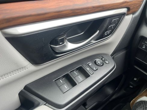 Used 2022 Honda CR-V Touring image 32
