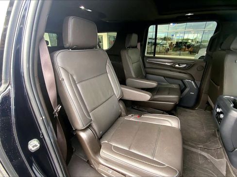 Used 2023 GMC Yukon XL Denali image 21