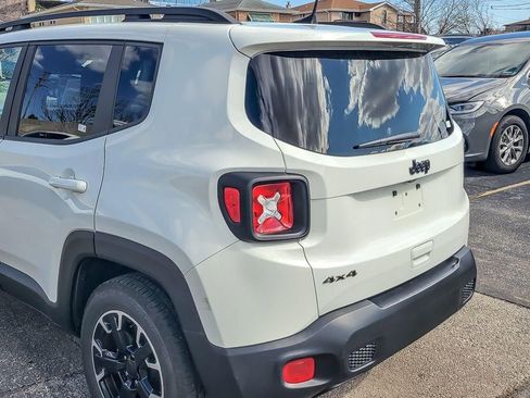 Used 2023 Jeep Renegade Latitude AWD/4WD image 7
