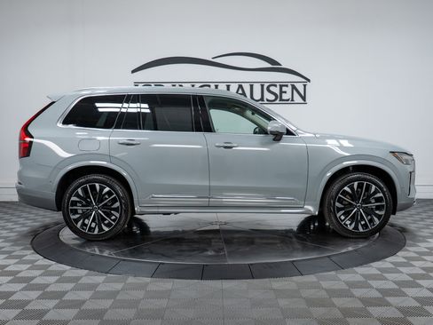 New 2026 Volvo XC90 B6 Plus w/ Protection Package Premier image 4