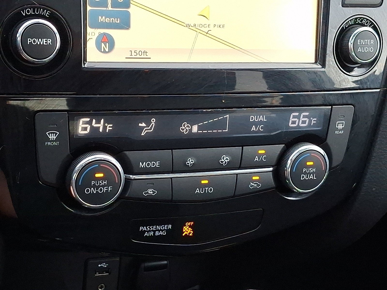 Used 2014 Nissan Rogue SL w/ SL Premium Package AWD/4WD image 16