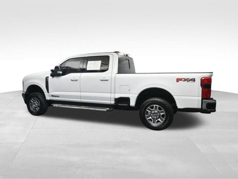 Used 2023 Ford F250 Lariat w/ FX4 Off-Road Package AWD/4WD image 3