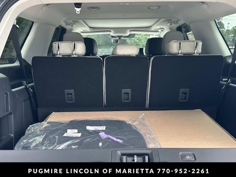 New 2026 Lincoln Navigator L Reserve AWD/4WD image 18