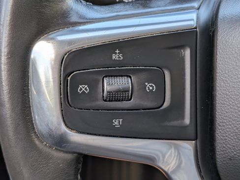 Used 2019 Chevrolet Blazer LT w/ Sound & Technology Package FWD image 24
