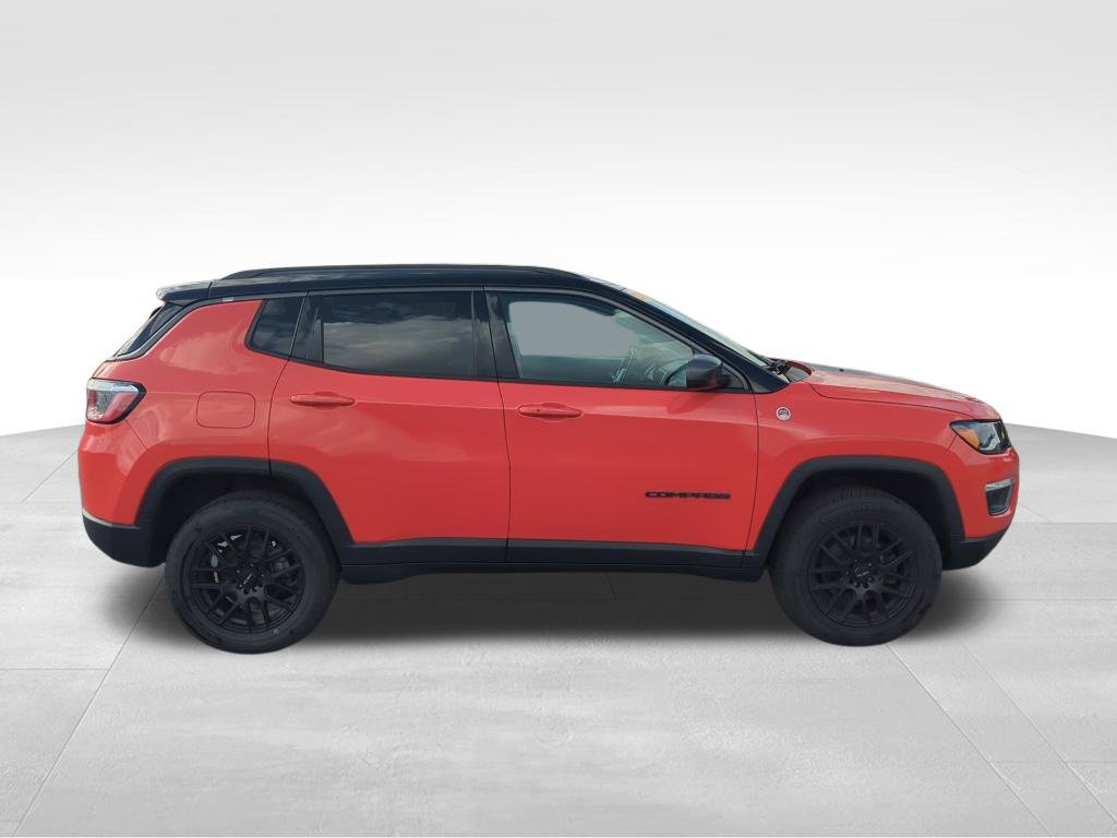 Used 2017 Jeep Compass Trailhawk w/ Leather Interior Group AWD/4WD image 7
