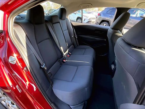 Certified 2025 Toyota Corolla LE image 17