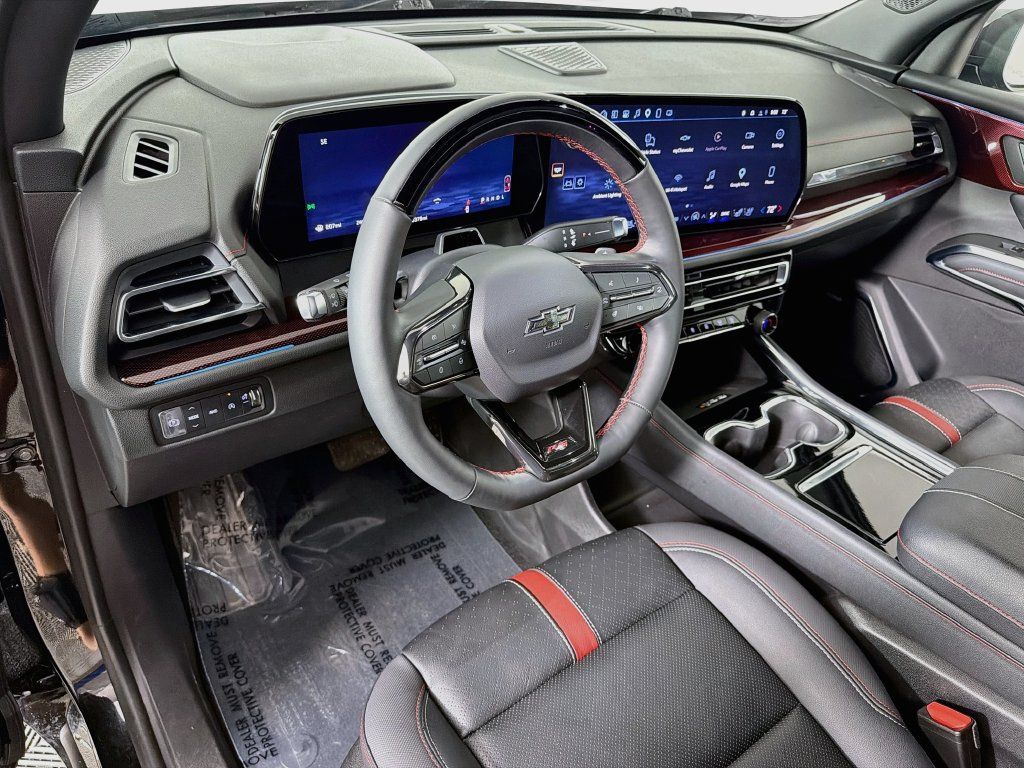 Used 2025 Chevrolet Traverse RS w/ LPO, Floor Liner Package AWD/4WD image 9
