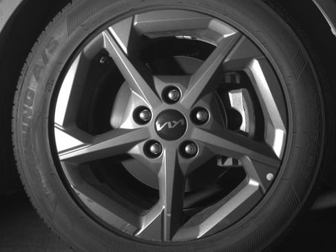 Used 2025 Kia K4 LXS image 13