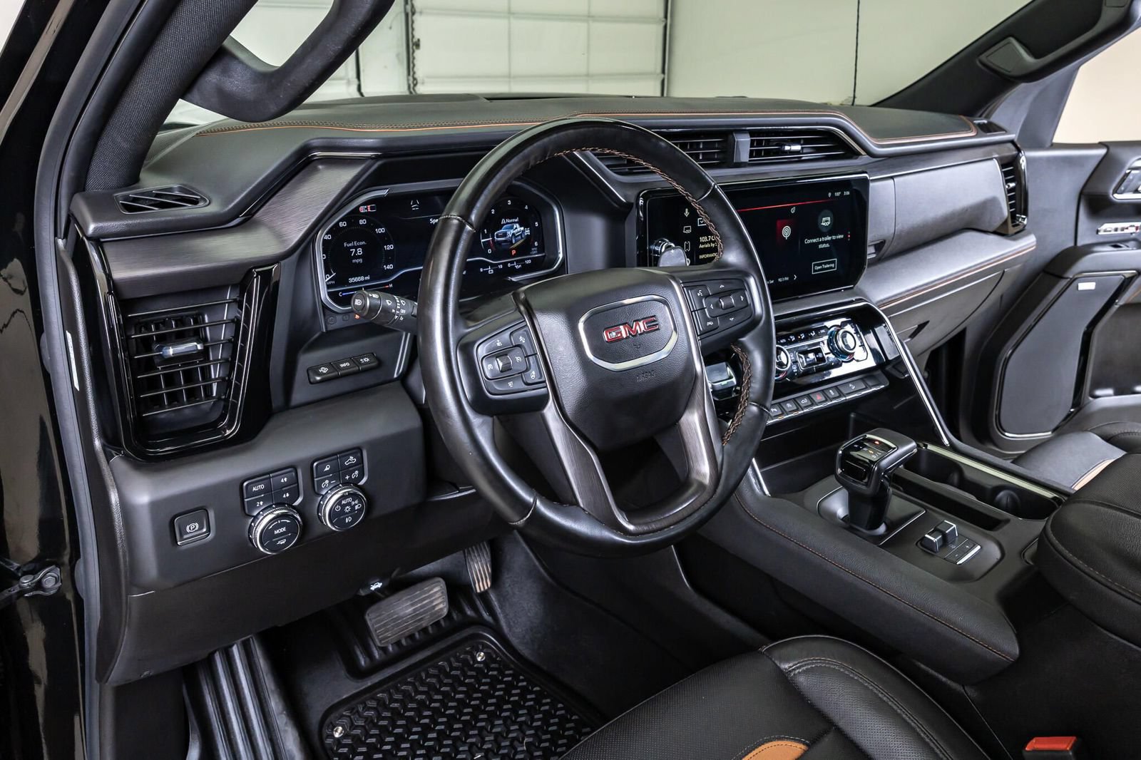 Used 2024 GMC Sierra 1500 AT4 w/ Technology Package AWD/4WD image 16
