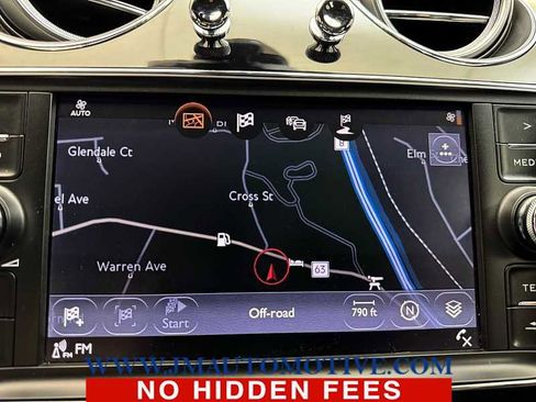 Used 2020 Bentley Bentayga Design Series image 25