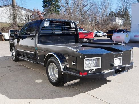 Used 2024 Chevrolet Silverado 3500 High Country w/ High Country Premium Package image 5