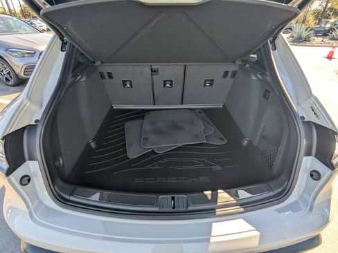 Used 2024 Porsche Macan GTS image 25