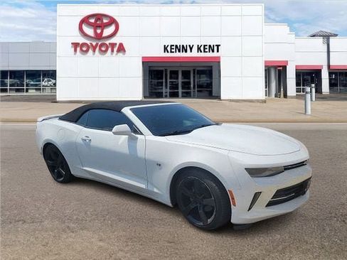 Used 2016 Chevrolet Camaro LT RWD image 1