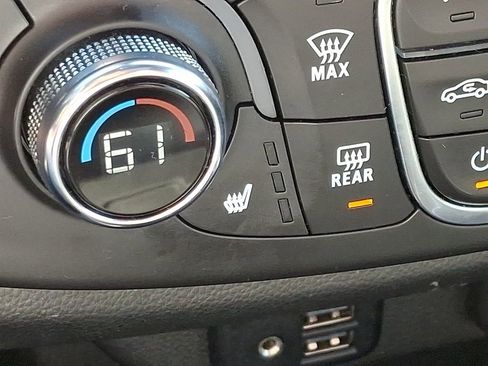 Certified 2023 Chevrolet Traverse Premier w/ Redline Edition AWD/4WD image 24