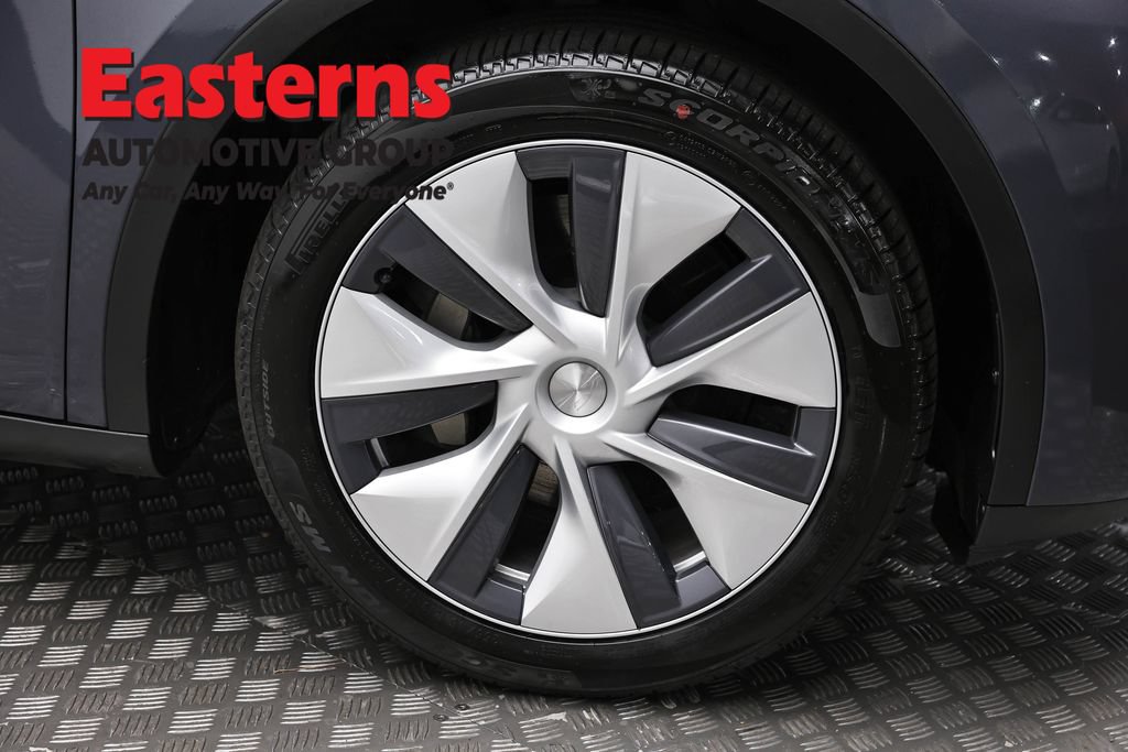 Used 2023 Tesla Model Y Long Range AWD/4WD image 26