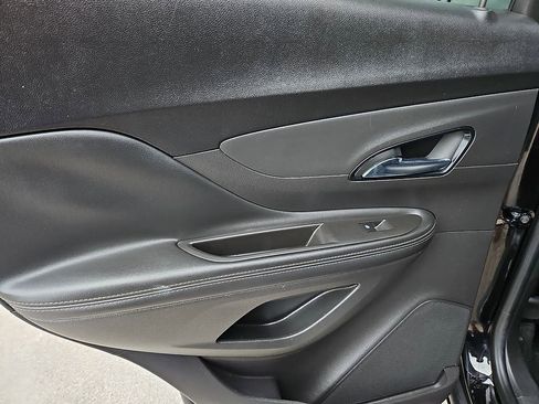 Used 2020 Buick Encore Preferred FWD image 16
