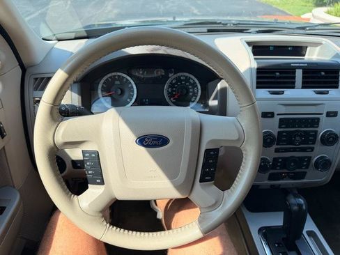 Used 2011 Ford Escape XLT FWD image 16