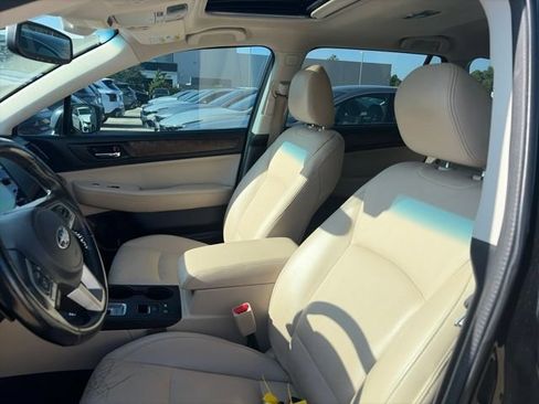 Used 2016 Subaru Outback 2.5i Limited AWD/4WD image 6
