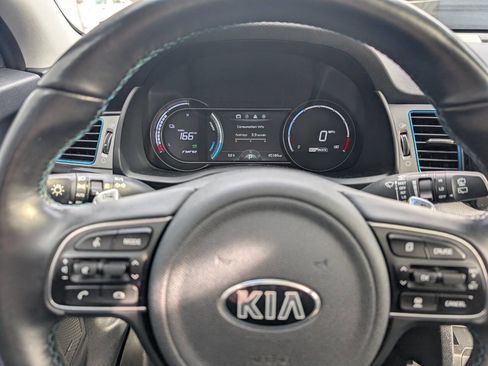 Used 2019 Kia Niro EX Premium w/ Cold Weather Package 1.0 image 15