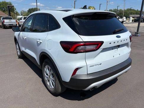 Used 2025 Ford Escape Active AWD/4WD image 2