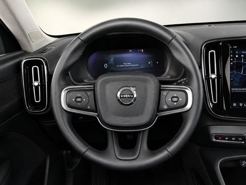 Certified 2026 Volvo XC40 B5 Plus w/ Protection Package Premier AWD/4WD image 7