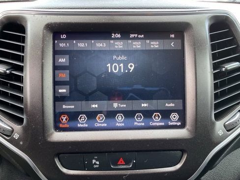 Certified 2020 Jeep Cherokee Trailhawk image 24