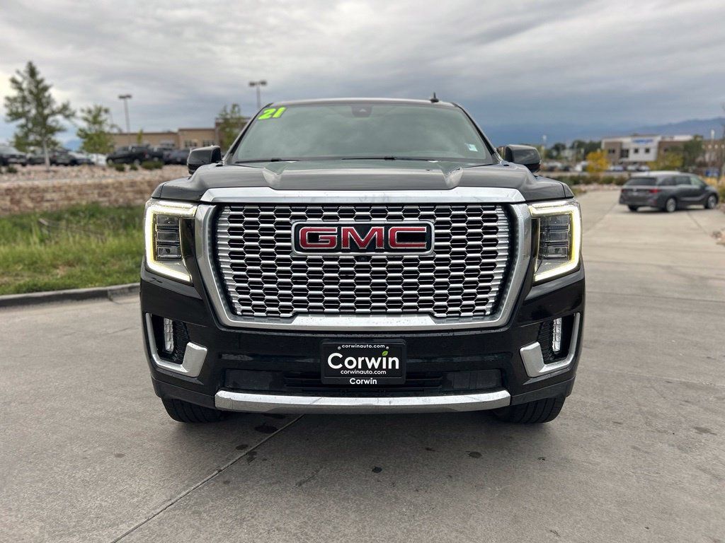 Used 2021 GMC Yukon Denali w/ Denali Ultimate Package AWD/4WD image 2