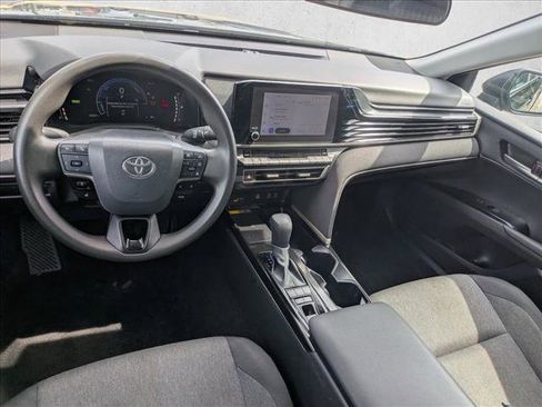Used 2025 Toyota Camry LE FWD image 14