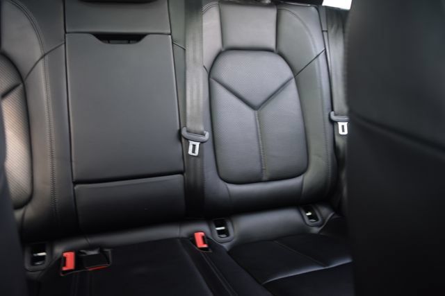 Used 2018 Porsche Macan AWD/4WD image 20