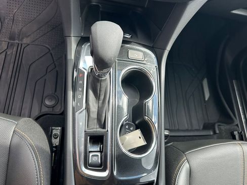 Used 2024 Chevrolet Equinox Premier w/ LPO, Floor Liner Package AWD/4WD image 19