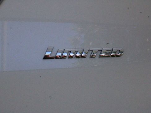 Used 2017 Toyota 4Runner Limited AWD/4WD image 68