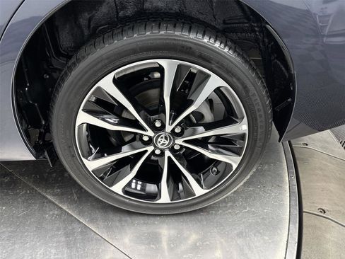 Used 2017 Toyota Corolla XSE image 27