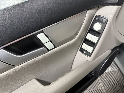 Used 2014 Mercedes-Benz C 250 Sedan image 14